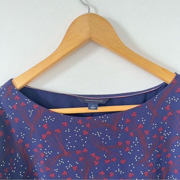 Tommy Hilfiger Navy Red Floral Print Scoop Neckline Bell Sleeves Blouse - Picture 5 of 6